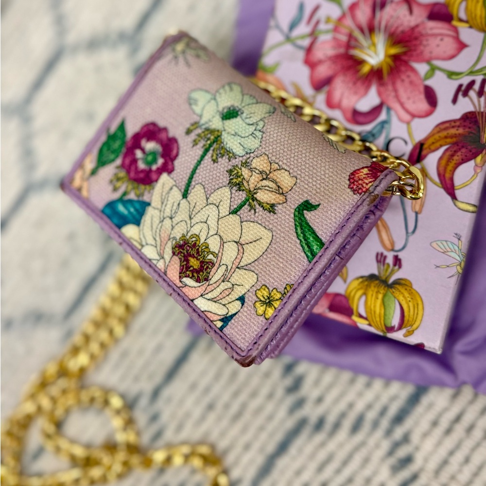 SOLD GUCCI Limited Edition Lavender Floral Feminine Wallet - Picture 10 of 16